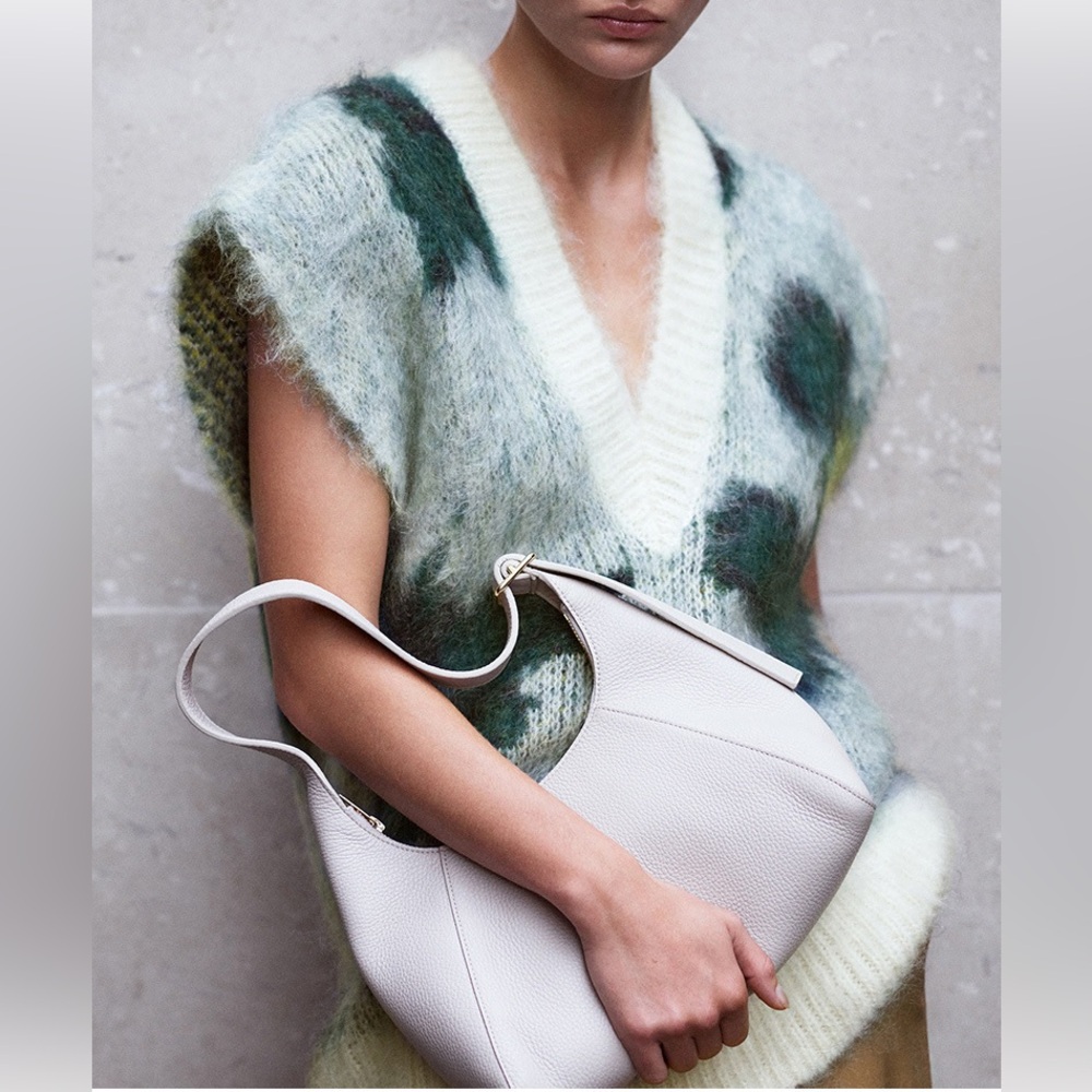 NWOT! COS INTARSIA MOHAIR V-NECK TANK IN WHITE